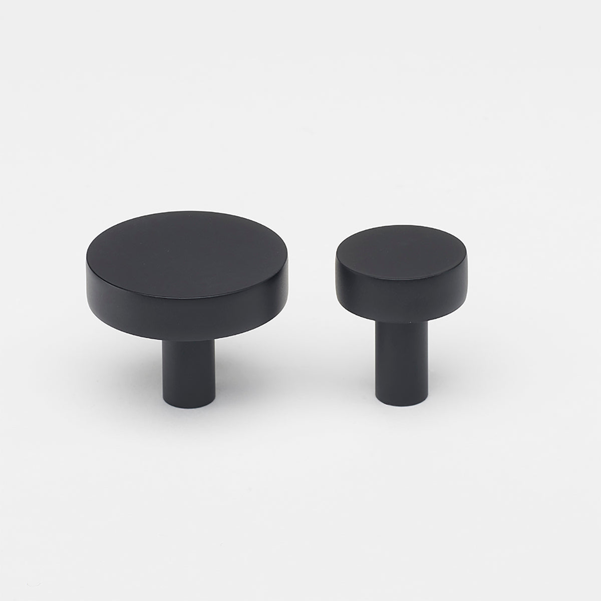 Ascot Knob
