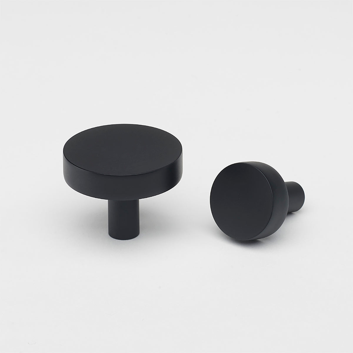 Ascot Knob