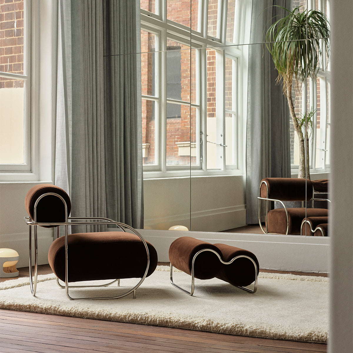 Chromeo Armchair & Ottoman (Avalon Piccolo)