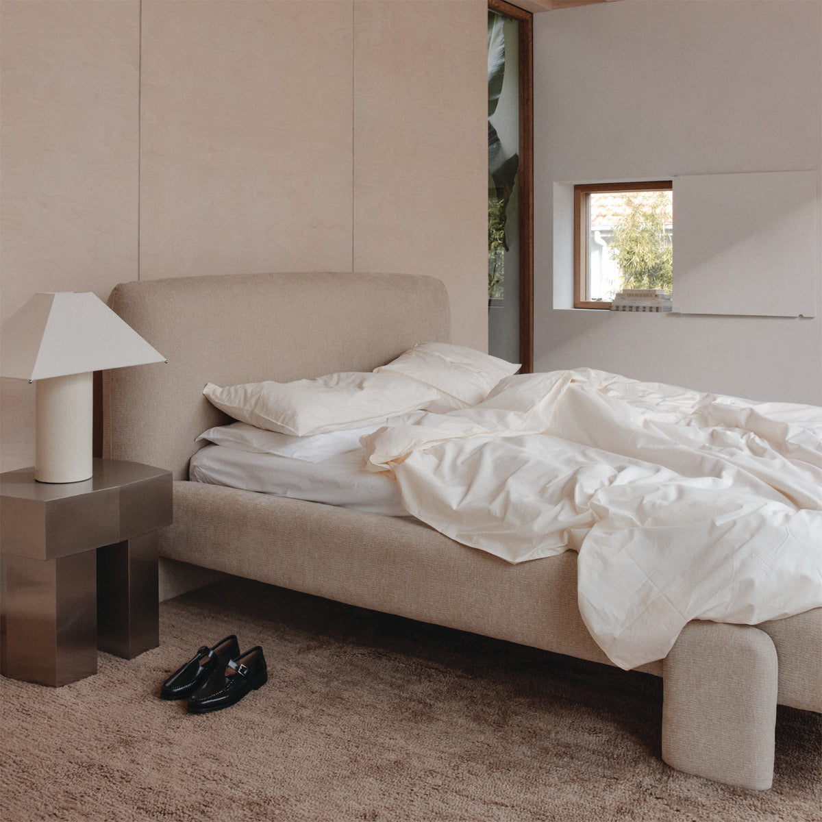 Barnaby King Bed