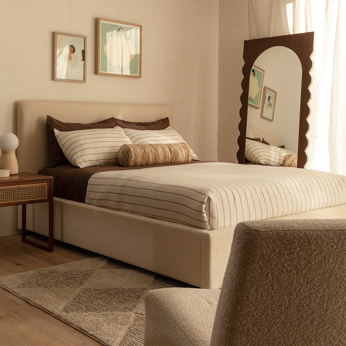 Dane Fabric Queen Bed