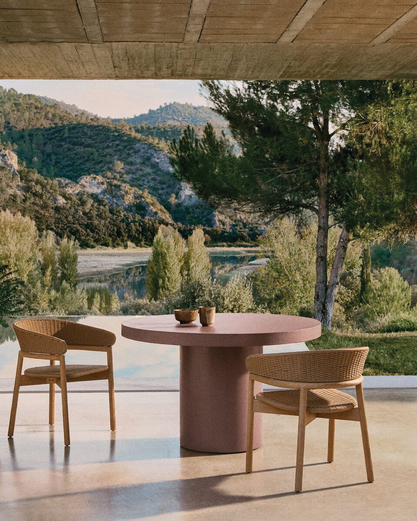 Arinella Bar Stool