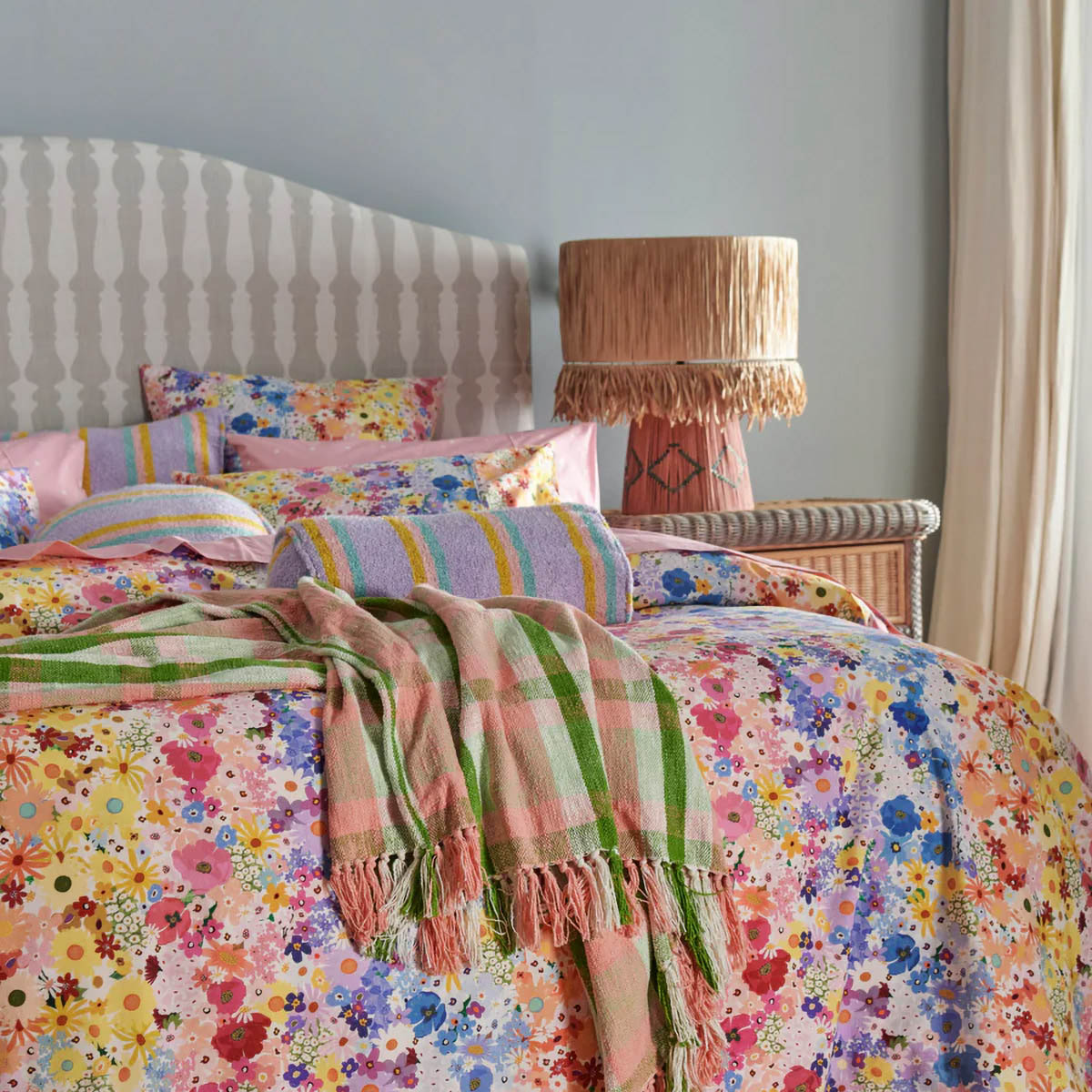 Como Rafia Lamp