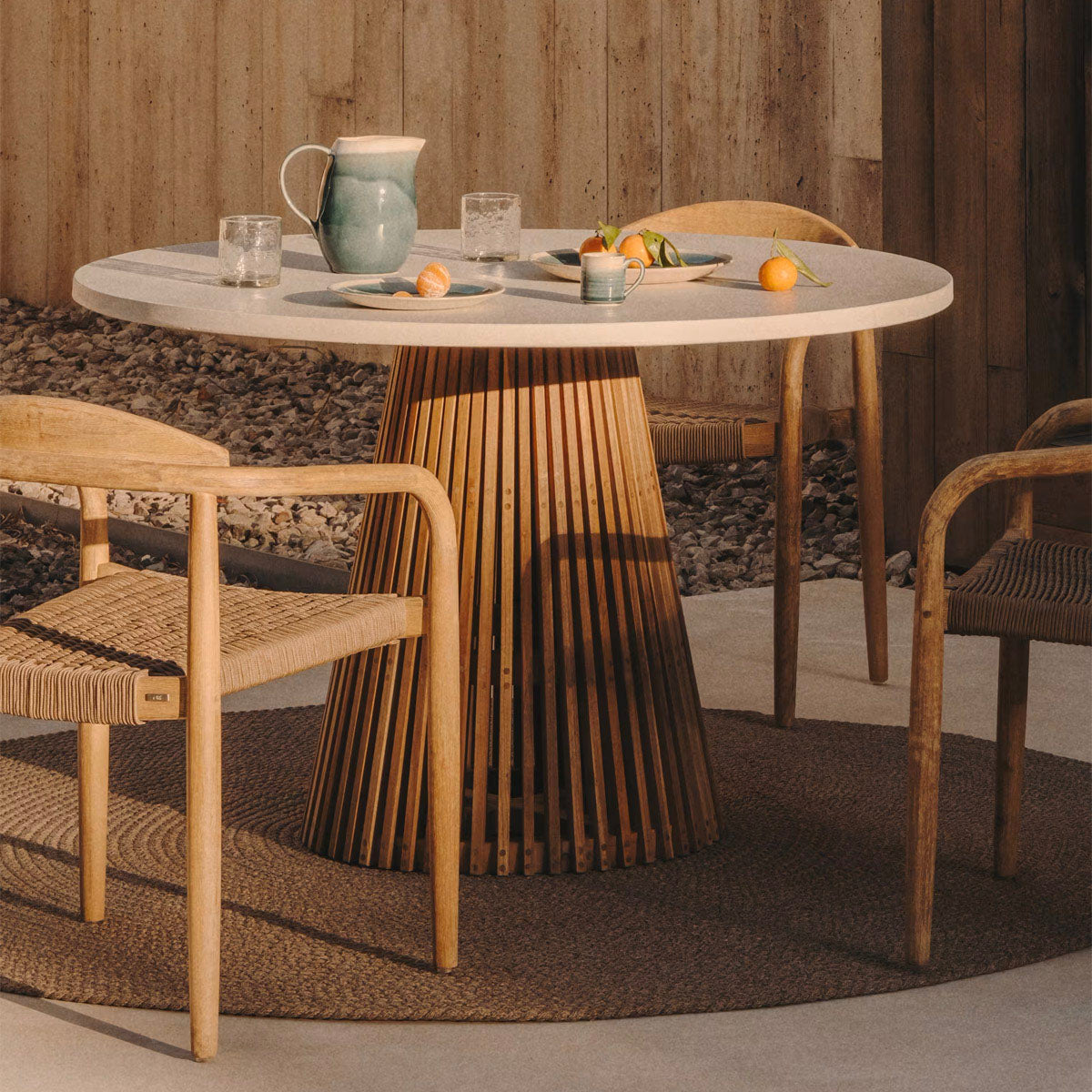 Alcaufar Outdoor Round Table