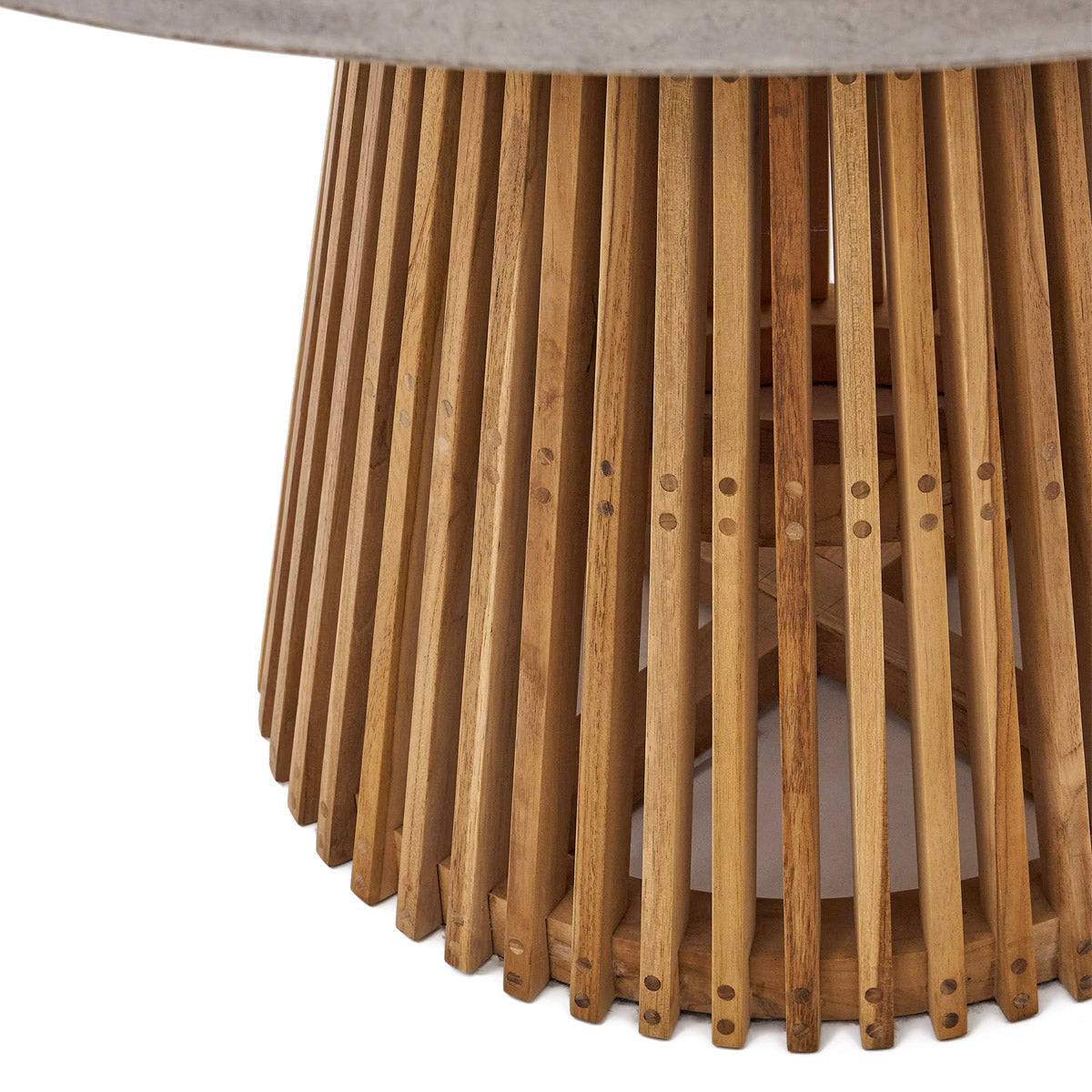 Alcaufar Outdoor Round Table