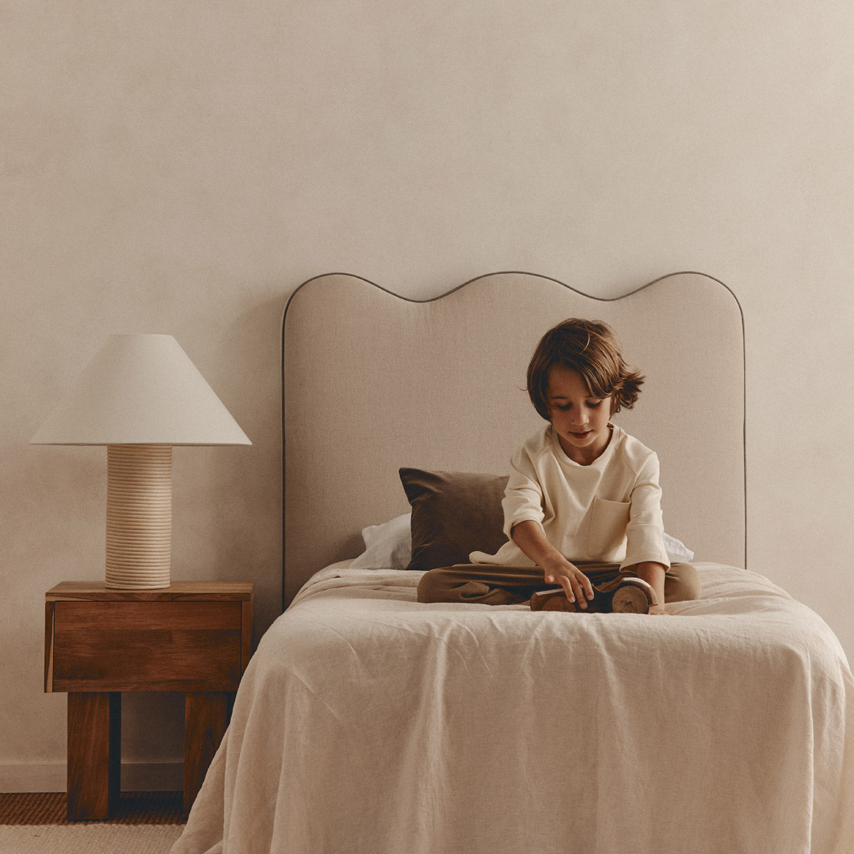 Claude Table Lamp