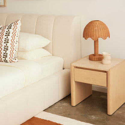 Allocco Queen Bed