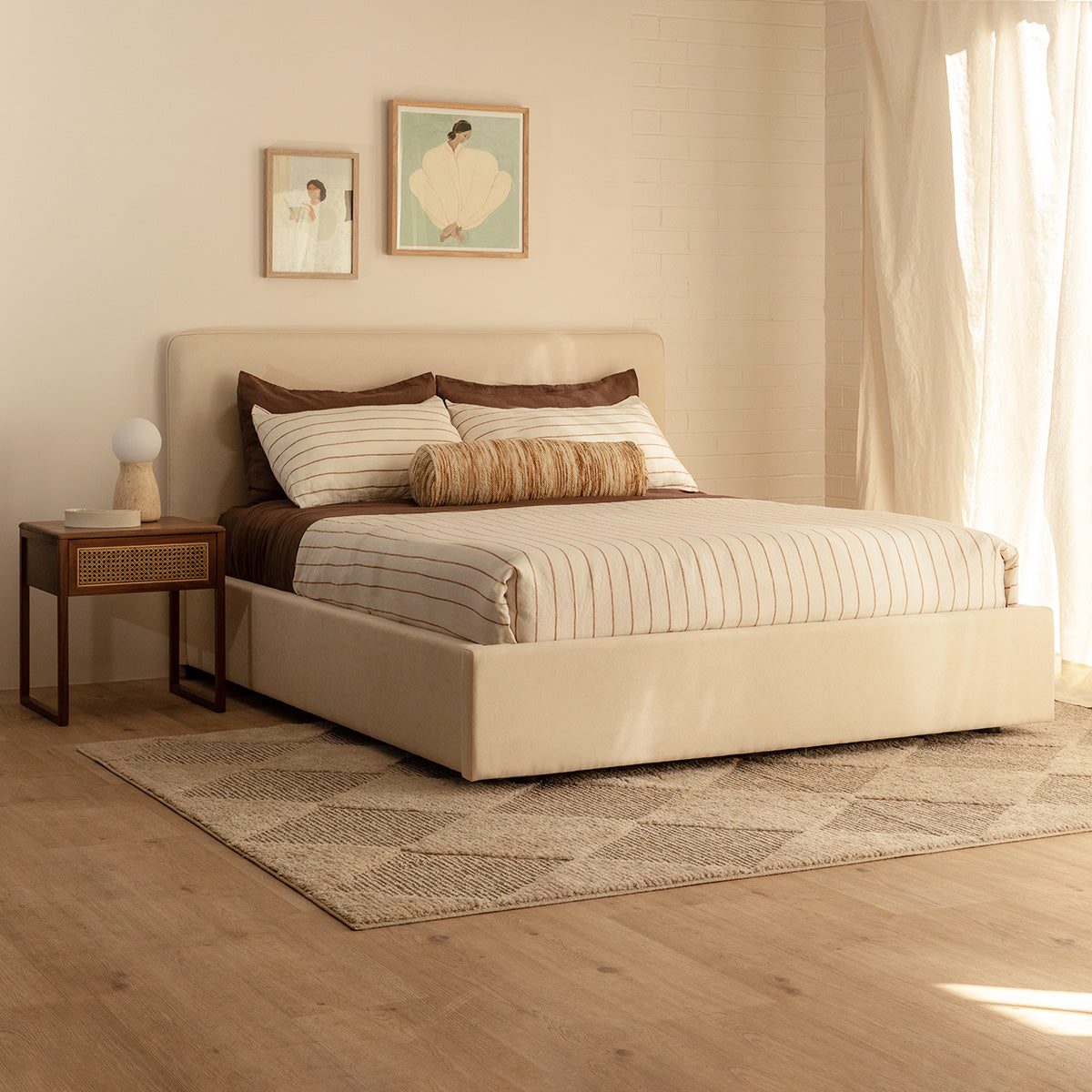 Dane King Bed
